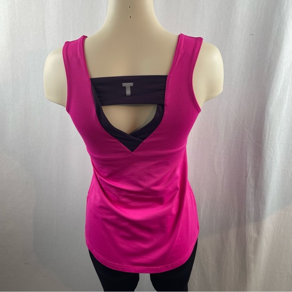 One Tooth Yoga Pink Tank with Deep V-Back M - Picture 2 of 7